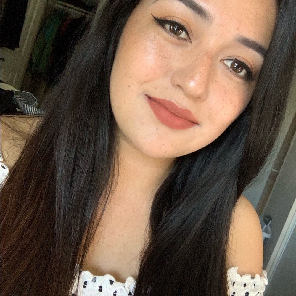 Meet your Posher, Mariana